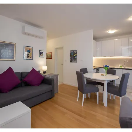 Apartment S'akvarel 5 - Free Parking! *